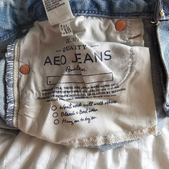 American Eagle Distressed Ripped Skinny Stretch Jeans - 2013 - Light Wash - Sz 0 - Picture 6 of 16